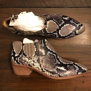 NWT Madewell Sonia Leather Snakeskin Chels…